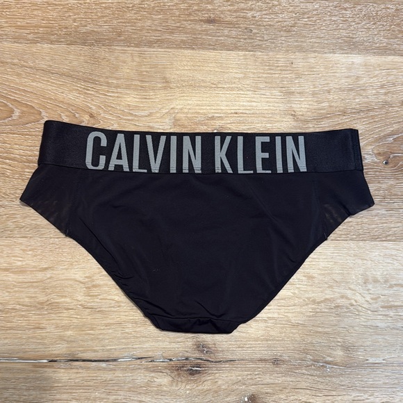 Calvin Klein Black Bikini Cut Briefs, Size Medium - Picture 10 of 10